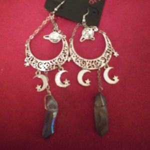 Bnwt planet/moon Earings 🌙